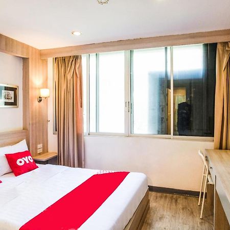 Oyo 437 Hostel Na Nara Bangkok Zewnętrze zdjęcie