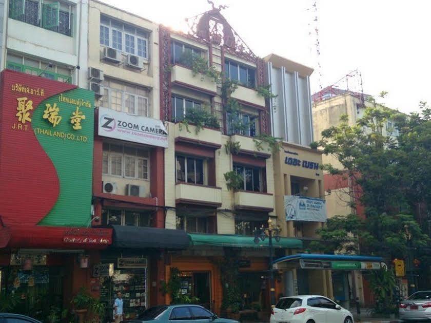 Oyo 437 Hostel Na Nara Bangkok Zewnętrze zdjęcie