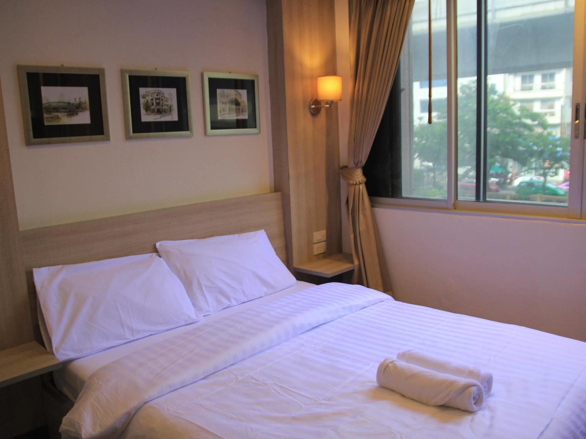 Oyo 437 Hostel Na Nara Bangkok Zewnętrze zdjęcie
