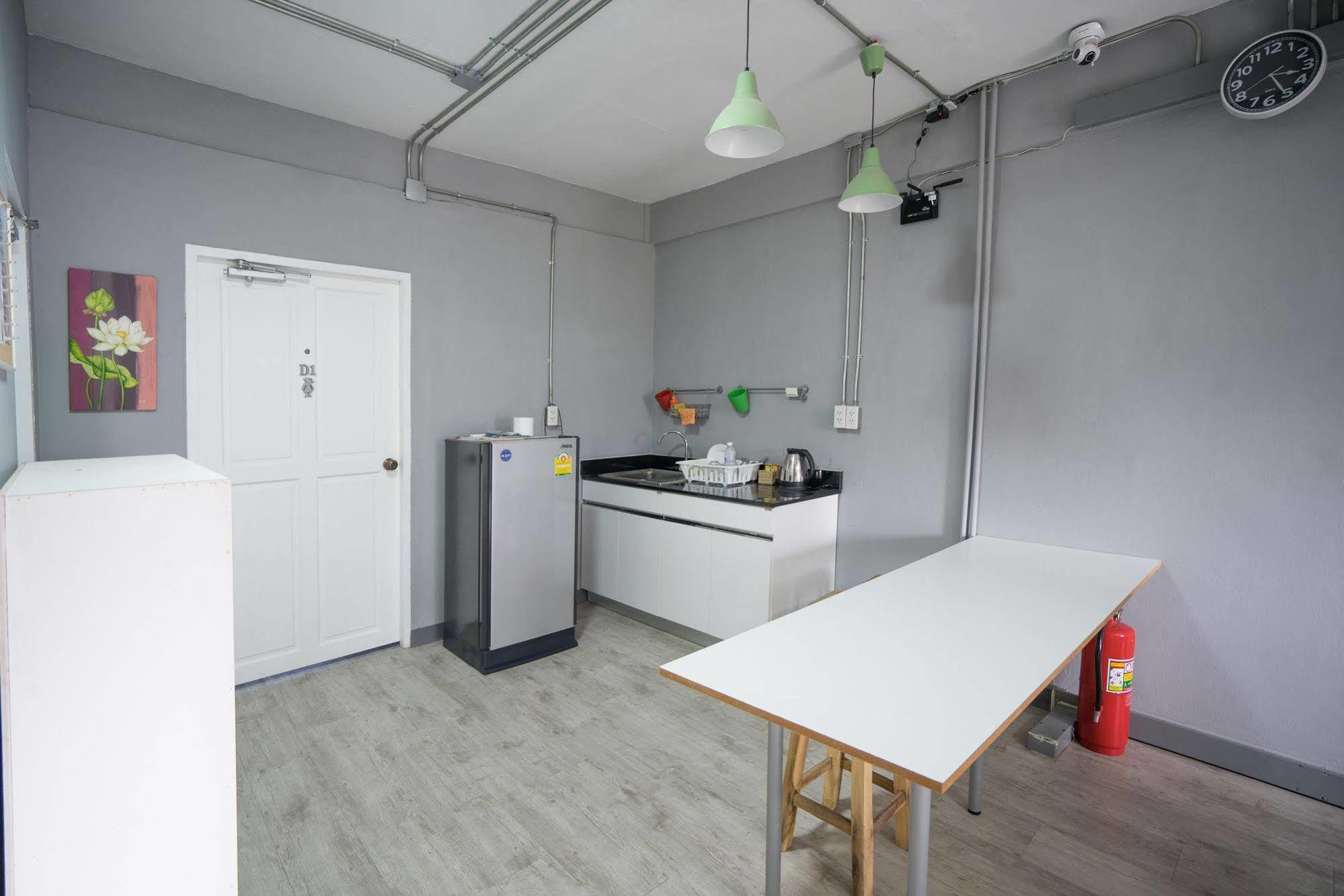 Oyo 437 Hostel Na Nara Bangkok Zewnętrze zdjęcie