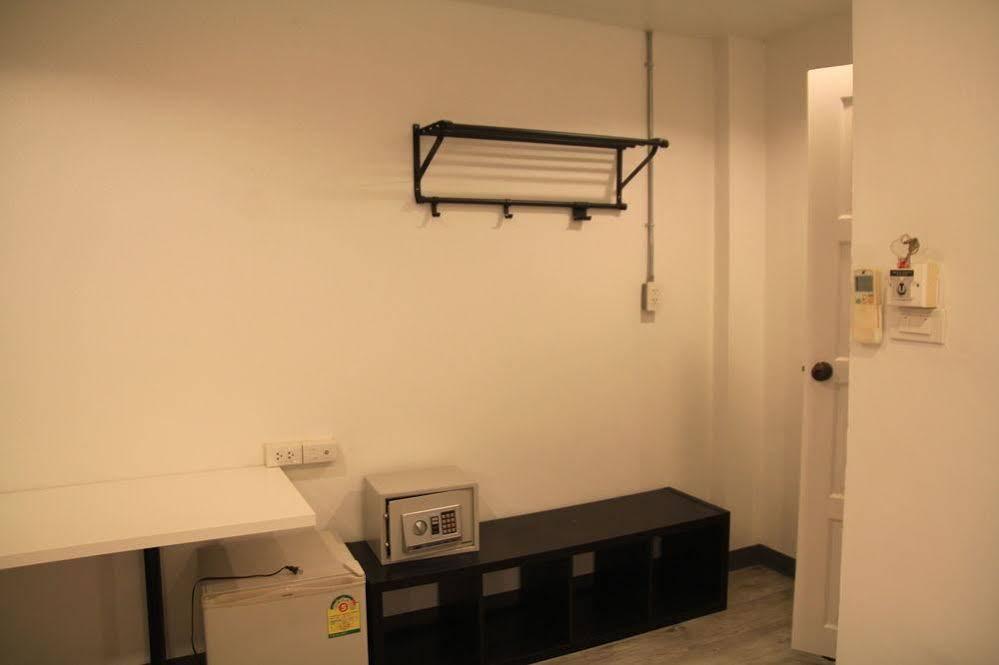 Oyo 437 Hostel Na Nara Bangkok Zewnętrze zdjęcie