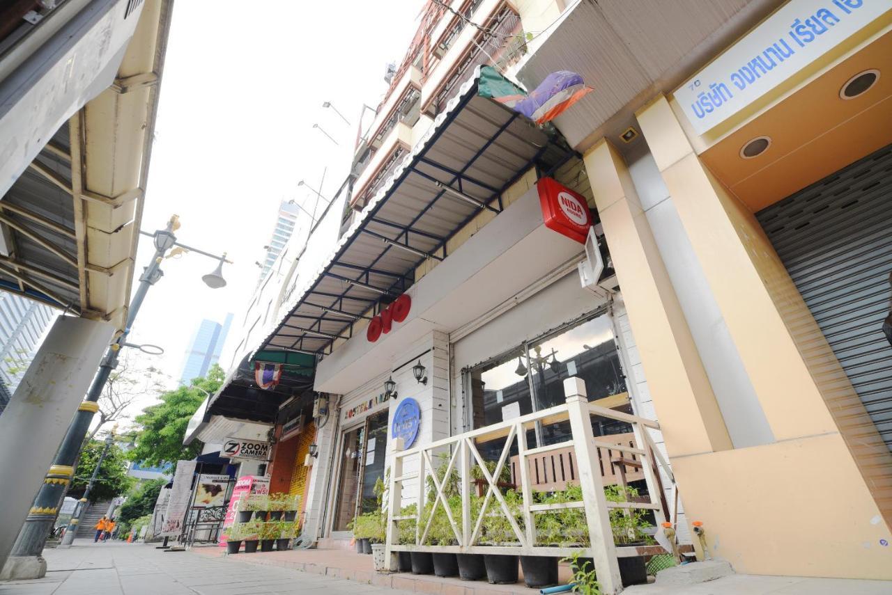 Oyo 437 Hostel Na Nara Bangkok Zewnętrze zdjęcie
