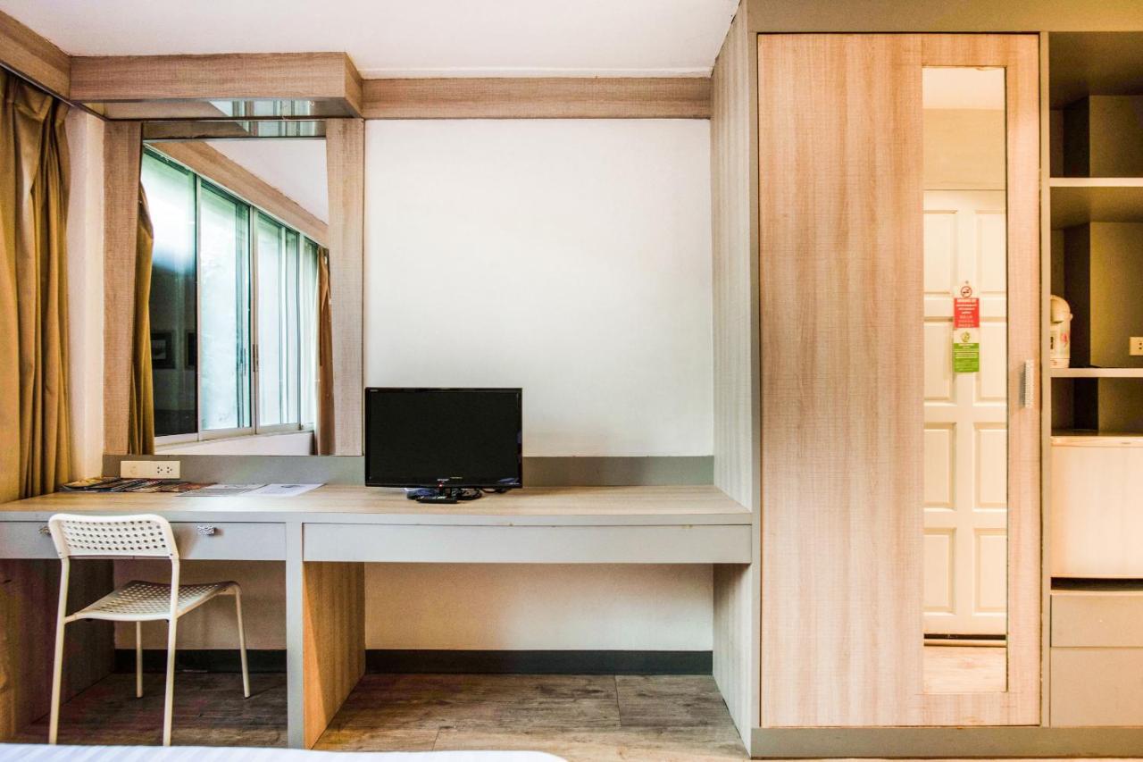Oyo 437 Hostel Na Nara Bangkok Zewnętrze zdjęcie